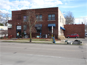 2425 ATWOOD AVE, a Commercial Vernacular lodging-hotel, built in Madison, Wisconsin in 1917.