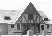 Simmons Island Beach House, a Building.