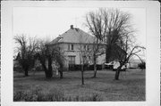 13150 COUNTY HIGHWAY M, a Two Story Cube house, built in How, Wisconsin in 1910.