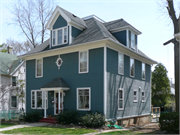 1913 MADISON ST, a American Foursquare house, built in Madison, Wisconsin in 1902.