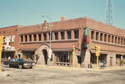 8 W DAVENPORT ST, a Prairie School bank/financial institution, built in Rhinelander, Wisconsin in 1911.