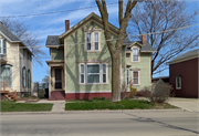 1307 Main St 1307 Main St, a Queen Anne house, built in Racine, Wisconsin in 1870.