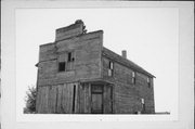 MAX RD NEAR COUNTY HIGHWAY Z, .4 MI S OF COUNTY HIGHWAY B MAX RD NEAR COUNTY HIGHWAY Z, .4 MI S OF COUNTY HIGHWAY B, a Commercial Vernacular small retail building, built in Schoepke, Wisconsin in .