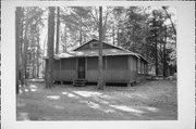 LOWER KAUBASHINE RD LOWER KAUBASHINE RD, a Front Gabled resort/camp building, built in Hazelhurst, Wisconsin in 1925.
