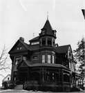Chenoweth, Frank L., House, a Building.