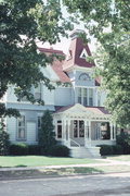 417 N DURKEE ST, a Queen Anne house, built in Appleton, Wisconsin in 1880.