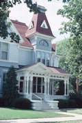 417 N DURKEE ST, a Queen Anne house, built in Appleton, Wisconsin in 1880.