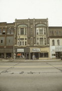 121-123 W COLLEGE AVE, a Queen Anne large retail building, built in Appleton, Wisconsin in 1897.