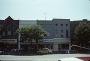 123,123 1/2 E COLLEGE AVE, a Commercial Vernacular small retail building, built in Appleton, Wisconsin in 1890.