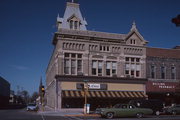 200 E COLLEGE AVE, a Italianate large retail building, built in Appleton, Wisconsin in 1891.