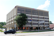 2323 N MAYFAIR RD 2323 N MAYFAIR RD, a Contemporary large office building, built in Wauwatosa, Wisconsin in 1973.