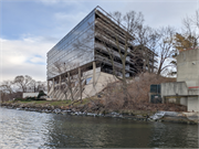 150 E GILMAN ST 150 E GILMAN ST, a Contemporary large office building, built in Madison, Wisconsin in 1973.