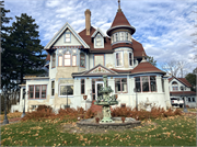 902 PARK AVE 902 PARK AVE, a Queen Anne house, built in Columbus, Wisconsin in 1897.