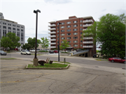 111 W WILSON ST 111 W WILSON ST, a Other Vernacular apartment/condominium, built in Madison, Wisconsin in 1965.