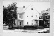 517-519 W 8TH ST, a Queen Anne house, built in Appleton, Wisconsin in 1890.