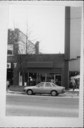 207 E COLLEGE AVE, a Commercial Vernacular small retail building, built in Appleton, Wisconsin in 1930.