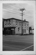 600 W COLLEGE AVE, a Italianate small retail building, built in Appleton, Wisconsin in 1900.