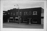 825 W COLLEGE AVE, a Commercial Vernacular small office building, built in Appleton, Wisconsin in 1933.