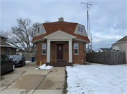 2016 RAPIDS DR 2016 RAPIDS DR, a Octagon house, built in Racine, Wisconsin in 1947.