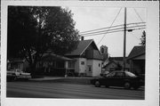 1315 W COLLEGE AVE, a Bungalow house, built in Appleton, Wisconsin in 1922.