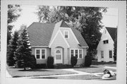 817 E COMMERCIAL ST, a Colonial Revival/Georgian Revival house, built in Appleton, Wisconsin in 1930.