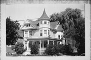 318 E. FRANKLIN STREET, a Queen Anne house, built in Appleton, Wisconsin in 1897.