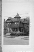318 E. FRANKLIN STREET, a Queen Anne house, built in Appleton, Wisconsin in 1897.