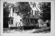 839 E JOHN ST, a Queen Anne house, built in Appleton, Wisconsin in 1900.
