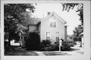 1315 S MONROE ST, a Gabled Ell house, built in Appleton, Wisconsin in 1906.