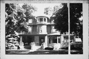 402 E NORTH ST, a Queen Anne house, built in Appleton, Wisconsin in 1906.