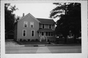 1800 S ONEIDA ST, a Gabled Ell house, built in Appleton, Wisconsin in 1900.