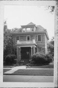 425 E PACIFIC ST, a American Foursquare house, built in Appleton, Wisconsin in 1903.