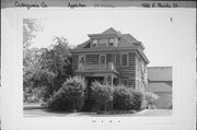 425 E PACIFIC ST, a American Foursquare house, built in Appleton, Wisconsin in 1903.
