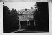 335 W PROSPECT AVE, a Colonial Revival/Georgian Revival house, built in Appleton, Wisconsin in 1904.