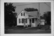 912-920 N RICHMOND ST, a Queen Anne house, built in Appleton, Wisconsin in 1885.