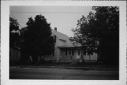 1712-1712 1/2 N RICHMOND ST, a Gabled Ell house, built in Appleton, Wisconsin in 1890.