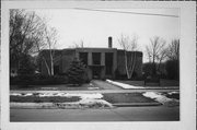 600 S VULCAN ST, a Art/Streamline Moderne small office building, built in Appleton, Wisconsin in 1940.