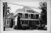 327-327 1/2 S WALNUT ST 327-327 1/2 S WALNUT ST, a American Foursquare house, built in Appleton, Wisconsin in 1910.