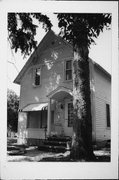 1213 CROOKS AVE, a Gabled Ell house, built in Kaukauna, Wisconsin in 1900.