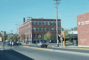 1 N BEDFORD ST, a Astylistic Utilitarian Building industrial bldg/manufacturing facility, built in Madison, Wisconsin in 1909.