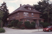 107 W BUNTROCK AVE, a American Foursquare house, built in Thiensville, Wisconsin in 1915.