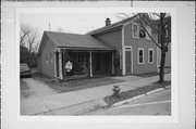W62 N634 WASHINGTON AVE, a Gabled Ell house, built in Cedarburg, Wisconsin in 1870.