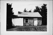 8440 W DONGES BAY RD, NORTH SIDE, .5 MI W OF WAUWATOSA RD, a Astylistic Utilitarian Building Agricultural - outbuilding, built in Mequon, Wisconsin in .