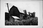 9531 W DONGES BAY RD, a Astylistic Utilitarian Building barn, built in Mequon, Wisconsin in 1895.
