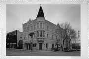 200-202 N FRANKLIN ST, a Queen Anne hotel/motel, built in Port Washington, Wisconsin in 1891.