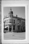 231 N FRANKLIN ST, a Queen Anne tavern/bar, built in Port Washington, Wisconsin in 1891.