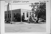 104 E MAIN ST 104 E MAIN ST, a Neoclassical/Beaux Arts post office, built in Port Washington, Wisconsin in 1937.