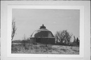 MORTON CORNER RD, N SIDE, JUST W OF TIMBER RD, a Astylistic Utilitarian Building barn-centric, built in Martell, Wisconsin in 1914.