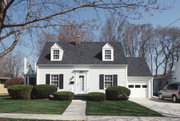 7028 Elmwood Ave, a Colonial Revival/Georgian Revival house, built in Middleton, Wisconsin in 1938.