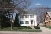 1906 PARK ST, a Colonial Revival/Georgian Revival house, built in Middleton, Wisconsin in 1930.